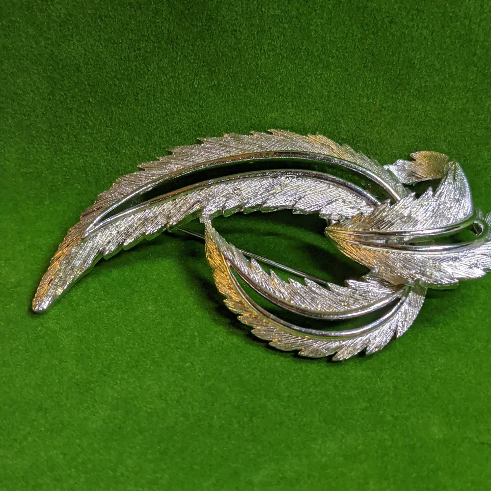 Sarah Coventry Vintage Feather Brooch Silver-tone